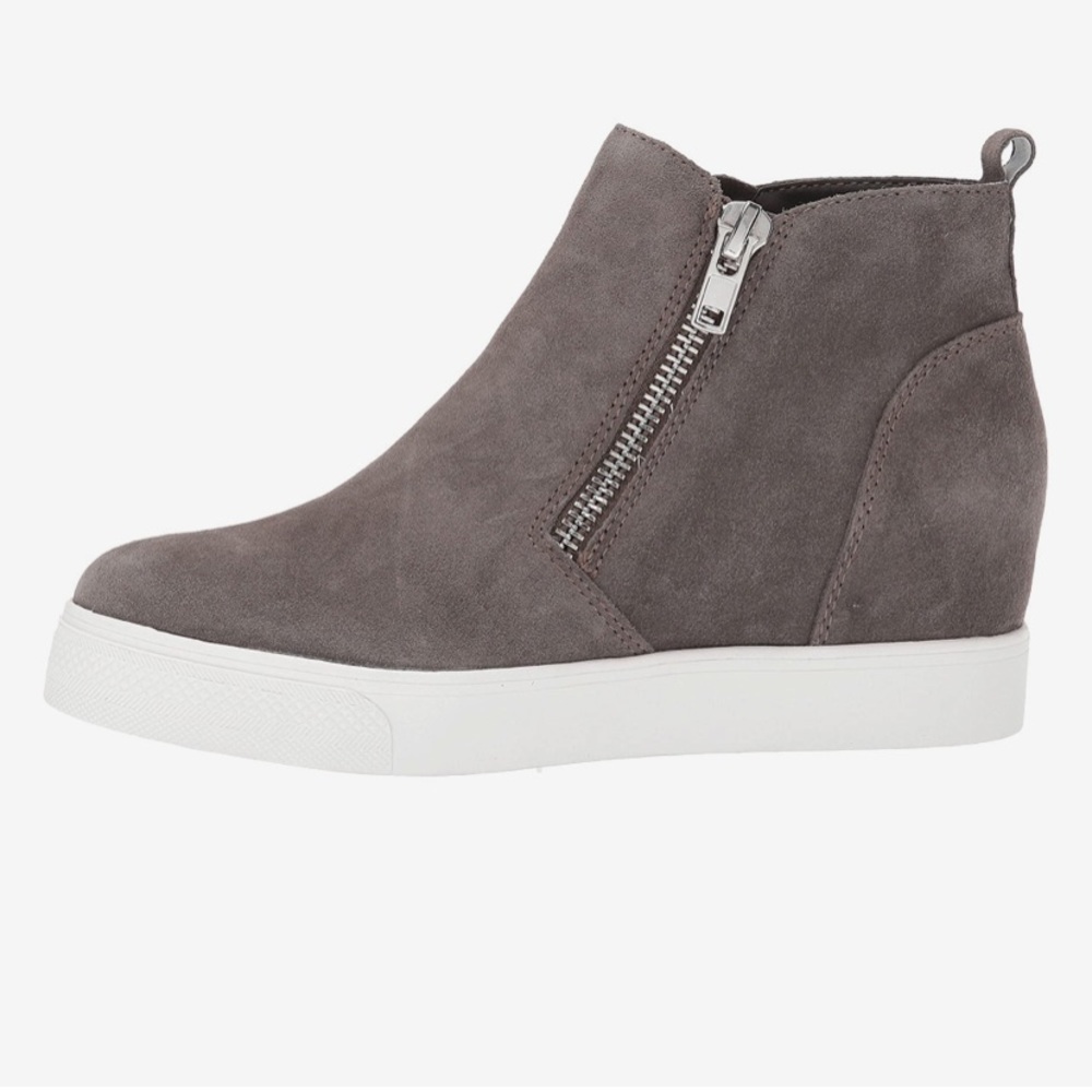 Steve Madden wedgie sneakers size 9